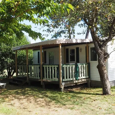 Campsite Camping Le Puits De L'auture