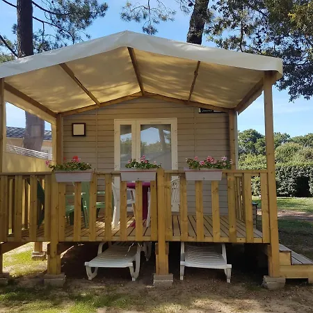 Campsite Camping Le Puits De L'auture