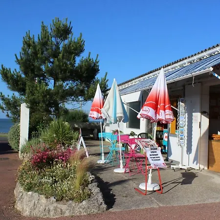 Le Puits De L'auture Parque de Campismo 4*