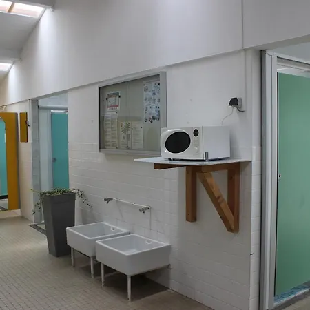 Le Puits De L'auture Parque de Campismo 4*